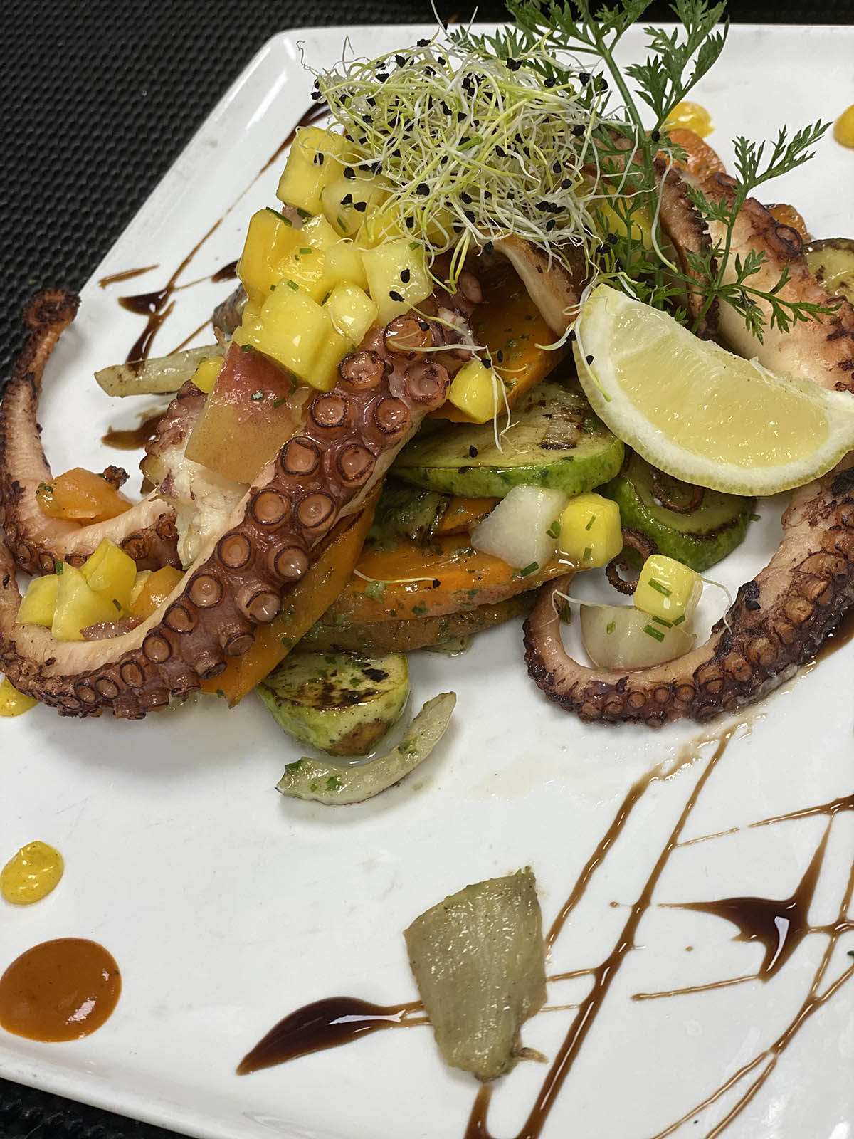 restaurant villeneuve loubet-cuisine traditionnelle cagnes sur mer-evenements nice-cuisine maison saint laurent du var-produits frais antibes