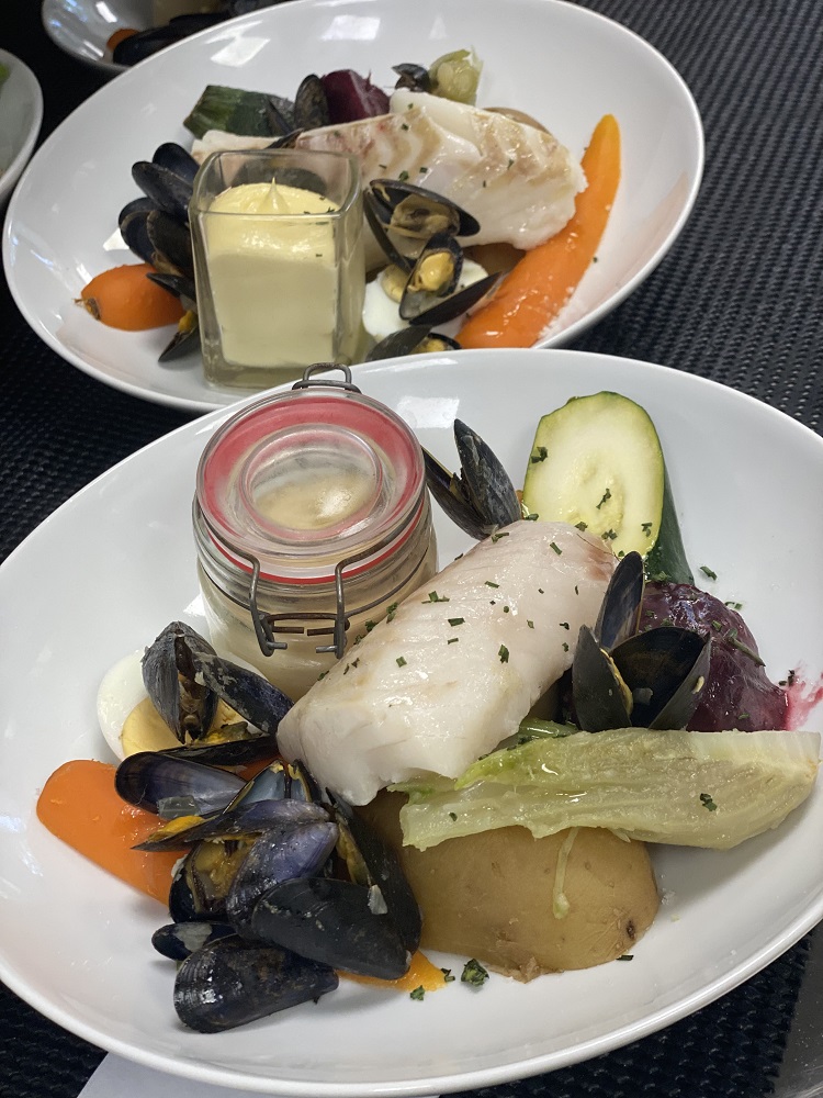 restaurant villeneuve loubet-cuisine traditionnelle cagnes sur mer-evenements nice-cuisine maison saint laurent du var-produits frais antibes