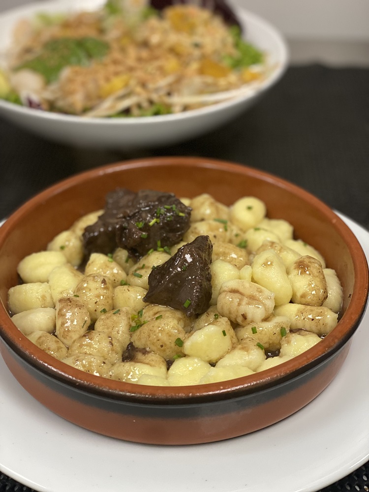 restaurant villeneuve loubet-cuisine traditionnelle cagnes sur mer-evenements nice-cuisine maison saint laurent du var-produits frais antibes